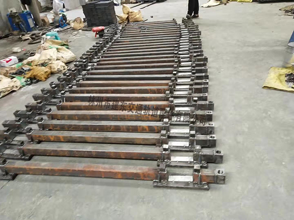 軌道精調支撐件2